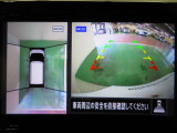 アラウンドビューモニター付きで駐車も楽々♪駐車が苦手な方でもこれで安心です!