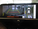車両を上方から見たような映像をナビ画面に表示するパノラミックビューモニターが付いています。