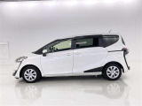 両側パワースライドドア付きだから、狭い駐車スペースなどでの 乗り降りラクラク!小さなお子さまのいるご家庭には嬉しい装備。