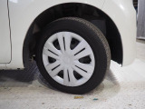 実車は夏用タイヤを装着しています。
