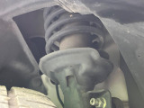 お車を安心してお乗りいただく為には、足回りの定期点検が欠かせません。サービスサポート(有償保証)では無料点検もご提供しており、安心のカーライフをお過ごしいただけるサポート体制が整っています。