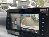 空から車を見たような「アラウンドビューモニター」!車の周りが一目で確認できるので、小さなお子様や障害物があっても安心して乗ることができます。