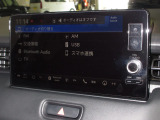 ナビゲーションはホンダコネクトディスプレイを装着しております。AM、FM、Bluetooth、フルセグTVがご使用いただけます。初めて訪れた場所でも道に迷わず安心ですね!