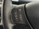 ★ステアリングにはオーディオコントロールスイッチが付いていますので、目線を正面から外すことが無く、また、ステアリングから手を離さずにオーディオ操作ができます.