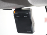 ◆ドライブレコーダー◆映像・音声などを記録する自動車用の装置です。 もしもの事故の際の記録はもちろん、旅行の際の思い出としてドライブの映像を楽しむことができます。