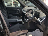 正規ディーラーのBMW専門メカニックが360&deg;納車前点検を徹底的にチェックいたします。点検整備料は車両価格に含まれ、法令12カ月点検が必要な場合も車両価格に含まれます。