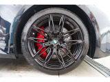 BMW承認の純正タイヤを装備しております☆お問合せ(無料ダイヤル)0078-6002-613077迄お待ちしております。大阪府吹田市芳野町5-55 毎水曜、第二・第三火曜日定休 営業時間10:00〜18:00