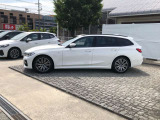 正規ディーラーのBMW専門メカニックが360&deg;納車前点検を徹底的にチェックいたします。点検整備料は車両価格に含まれ、法令12カ月点検が必要な場合も車両価格に含まれます。