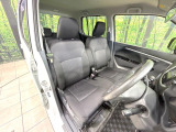 運転席シート廻りは使用感も少なく、良好な状態となっています。丁寧に使われていたことがよくわかりますね。