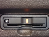 ■【ETC車載器】が装備されています。セットアップをしてお渡しとなり、ETCカードを差し込むだけで高速道路の利用が可能です。