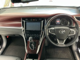 【前方視界】開放的な前方視界!運転がしやすく疲れにくいです♪窓が大きく、見通しがとっても良いおクルマですよ♪