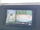 【アラウンドビューモニター】専用のカメラにより、上から見下ろしたような視点で360度クルマの周囲を確認することができます☆死角部分も確認しやすく、狭い場所での切り返しや駐車もスムーズに行えます。