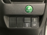 ハンドルの右側には安全装備の、CTBA(シティブレーキアシストシステム)とVSA(ABS+TCS+横滑り抑制)の解除スイッチがついています。燃費に役立つECONボタンもここです。