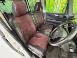 運転席シート廻りは使用感も少なく、良好な状態となっています。丁寧に使われていたことがよくわかりますね。