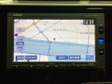 ナビゲーションはフルセグTV対応のGathers純正メモリーナビを搭載しています。Bluetoothオーディオ機能がありますので、スマートフォンなどの音楽も再生できます。