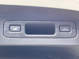 【パワーバックドア】スマートキーや運転席のボタンを押すだけでリアゲートが自動で開閉します!荷物を持っている時や、高い位置にあるバックドアを閉める際に便利な機能です♪