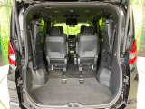普段のお買い物や通勤、送迎等に十分な荷室スペースを確保しております。セカンドシートを倒すと、大きな荷物の積載も可能です♪