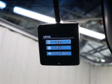 運転中の「万が一」を記録してくれ、もしもの時も心強いドライブレコーダーを装備しています。