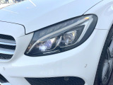 ●LEDヘッドライト:夜間走行時も良好な視界を確保し安心して運転できる高輝度LEDヘッドライトを装備!点灯速度が早く、消費電力も抑えられています。