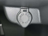 シガーソケット用の充電器が使用可能です!