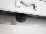 バックカメラが付いているので後方確認が非常にしやすいです。今や運転初心者も熟練者も必須装備!ついていて損はないですね♪