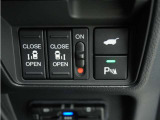 ◆両側電動スライドドア◆狭い駐車場でも乗り降りが楽々♪お子様が隣の車にドアを当ててしまう心配もございません!小さなお子様連れの方もこれで安心。
