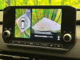 【マルチアラウンドモニター】専用のカメラにより、上から見下ろしたような視点で360度クルマの周囲を確認することができます☆死角部分も確認しやすく、狭い場所での切り返しや駐車もスムーズに行えます。