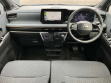 前席内装の全体像です。是非実車をご覧にお越し頂き実際にお座りください。