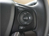 ◆アダプティブクルーズコントロール◆予め設定した車速内でクルマが自動的に加減速。前走車との適切な車間距離を維持しながら追従走行します。【LKAS】車線維持支援システムでステアリング操作を支援。