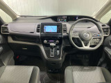 全方位で視界が広い。気持ちがよくて、運転もしやすい。1列目から3列目まで、すべての席がゆったりと座れるスペシャルシートです♪
