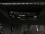 ETCが付いてます。ETC搭載車しか通過できないスマートICが利用できるようになりますよ!現在スマートICの設置箇所も増えてきているので、高速道路利用の幅が広がりますね☆
