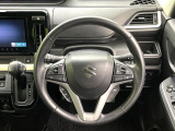 【純正革巻きステアリング】上質な革を使用することで、手にしっかり馴染みとても運転しやすいハンドルです♪