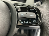 アクセルから足を離しても設定したスピードを保ち走行し、高速道路での疲労軽減に役立つクルーズコントロール付きです!