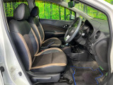 運転席シート廻りは使用感も少なく、良好な状態となっています。丁寧に使われていたことがよくわかりますね。