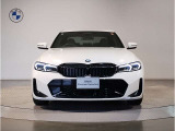 【キドニーグリル】BMWは約90年もの間、ほぼ全ての車両にひと目でBMWだと分かるこの特徴的なフロントグリルが備えられ、デザイン・アイコンとして親しまれてきました。
