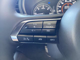 ハンドルには、オーディオをコントロールできるスイッチが付いております♪運転中でもハンドルから手を離すことなくオーディオ操作が可能です!安全運転にも役立ちます。