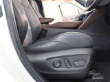 パワーシート搭載。微妙な調整が手軽にでき、ピッタリなポジションで運転することが可能です。