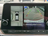 アラウンドビューモニター(全周囲カメラ)搭載!前席の液晶モニターに自車両を情報から撮影したような映像を表示♪車両周囲の状況を把握できるようにし、スムーズな駐車が可能になります!