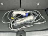 充電ケーブル付属しています。