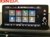HondaCONNECT対応の便利なナビディスプレー。お持ちのスマートフォンと連携して、ナビやBluetoothでの音楽再生が可能です。デザインはもちろん、操作性も良好です。