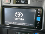 【純正ナビ】人気の純正ナビを装備しております。ナビの使いやすさはもちろん、オーディオ機能も充実!キャンプや旅行はもちろん、通勤や買い物など普段のドライブも楽しくなるはず♪