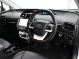 運転席廻りです。