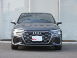 《認定中古車納車前点検100項目・高度な訓練・教育を受けたアウディ専任メカニックが、100項目に及ぶ精密な点検を実施いたします。》