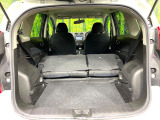 普段のお買い物や通勤、送迎等に十分な荷室スペースを確保しております。セカンドシートを倒すと、大きな荷物の積載も可能です♪