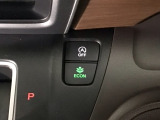★ECONスイッチ★ エコドライブを加速しよう!スイッチをONにすると、運転の仕方によるロスを抑え込み燃費をよくするようクルマが頑張ります(*^ー^*)燃費向上にチャレンジ♪