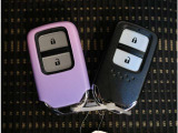 スマートキーです。乗り降り時のドアロックやエンジンの始動が、鍵を取り出さないで楽にできます!荷物が多いときにも助かります!