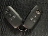 電子カードキーを携帯していれば、ドアハンドルやバックドアのリクエストスイッチを押すだけでドアの施錠・解錠が出来ます♪もちろん 遠隔操作も可能です!盗難防止のイモビライザー機能装備ですよ ☆