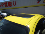 サンルーフ装備☆スライドでオープン気分やチルトで空気の入れ替えを♪