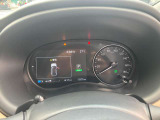 視認性の高いメーターで運転情報を的確に把握できます
