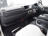 【新車/8型/COMCAM/2.7Lガソリン/2WD/キャンピングカー】充実の内容!【全国納車可能】